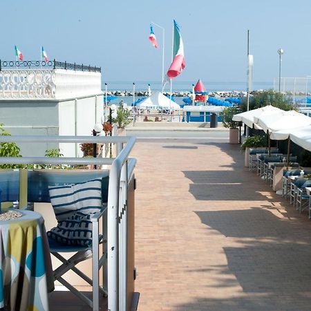 Hotel Alsen Римини Экстерьер фото