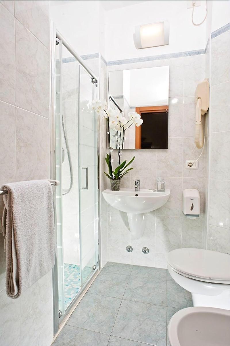 Hotel Alsen Римини Экстерьер фото