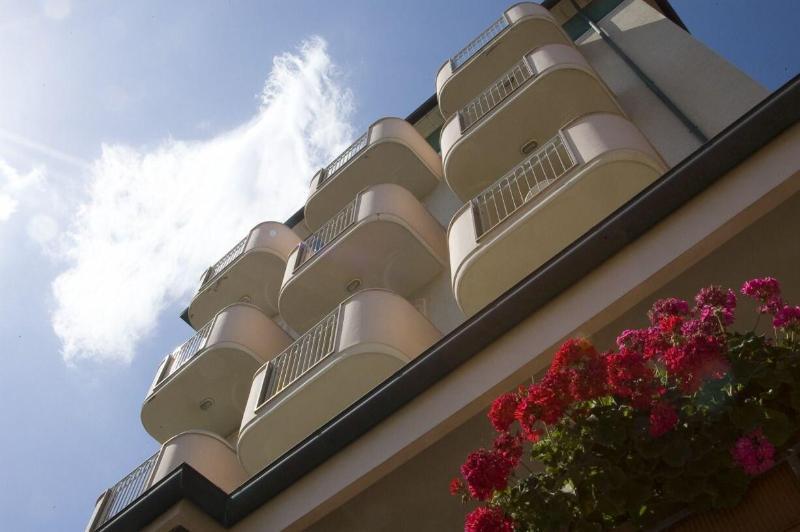 Hotel Alsen Римини Экстерьер фото