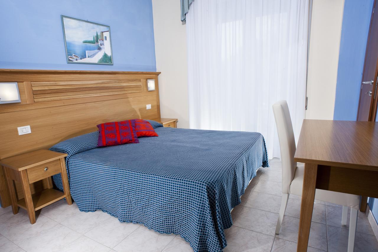 Hotel Alsen Римини Экстерьер фото