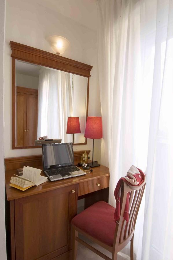 Hotel Alsen Римини Экстерьер фото