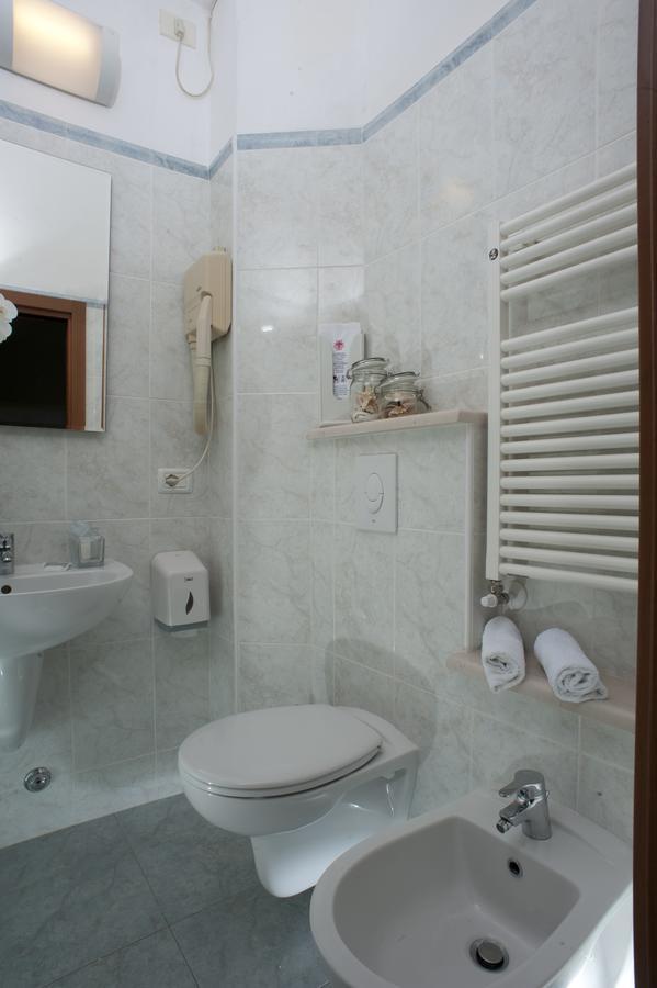 Hotel Alsen Римини Экстерьер фото